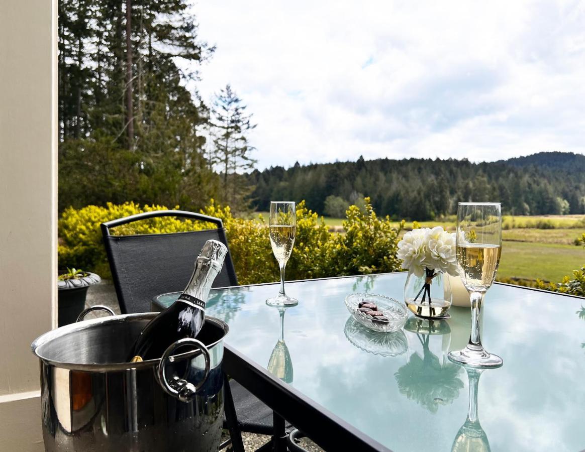Woodstone Manor Inc. Hotel Sturdies Bay Luaran gambar