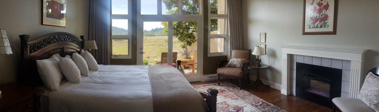 Woodstone Manor Inc. Hotel Sturdies Bay Luaran gambar